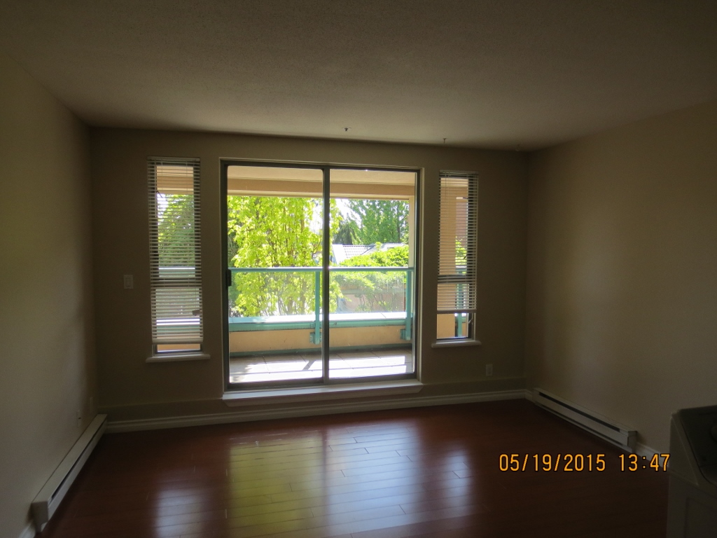 #211-223 Mountain Hwy, North Vancouver, BC, V7J 3V3