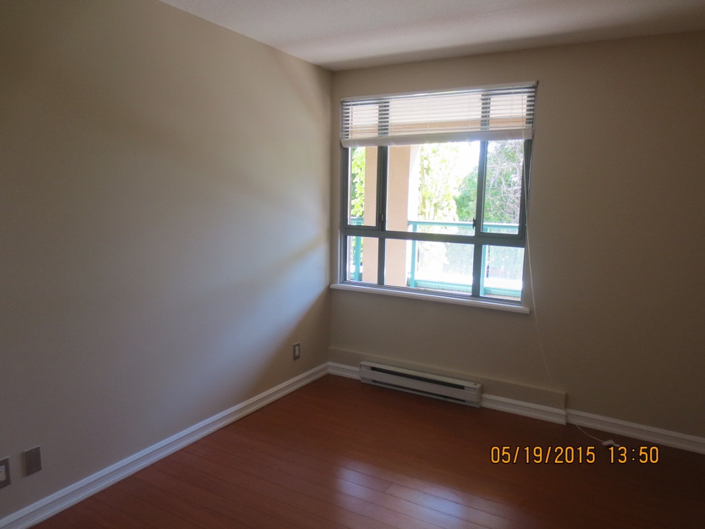 #211-223 Mountain Hwy, North Vancouver, BC, V7J 3V3