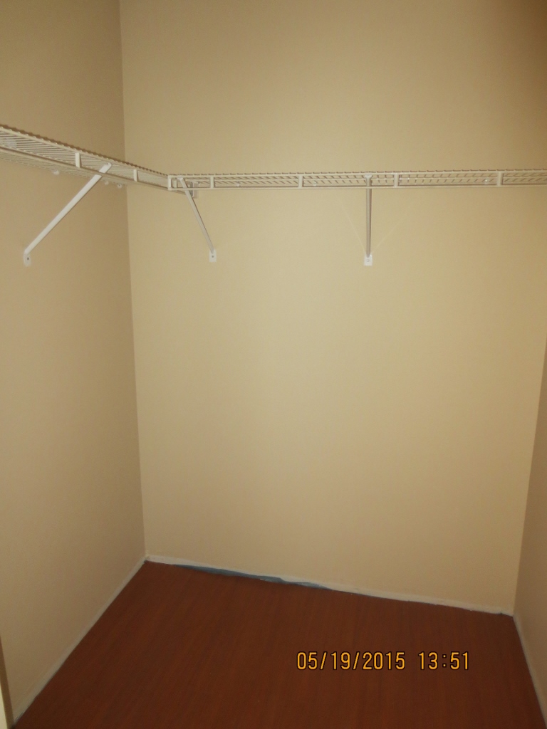 #211-223 Mountain Hwy, North Vancouver, BC, V7J 3V3