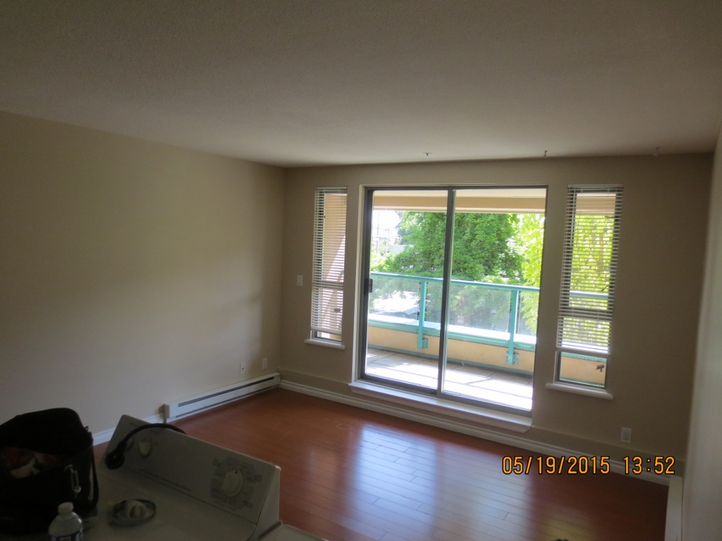 #211-223 Mountain Hwy, North Vancouver, BC, V7J 3V3