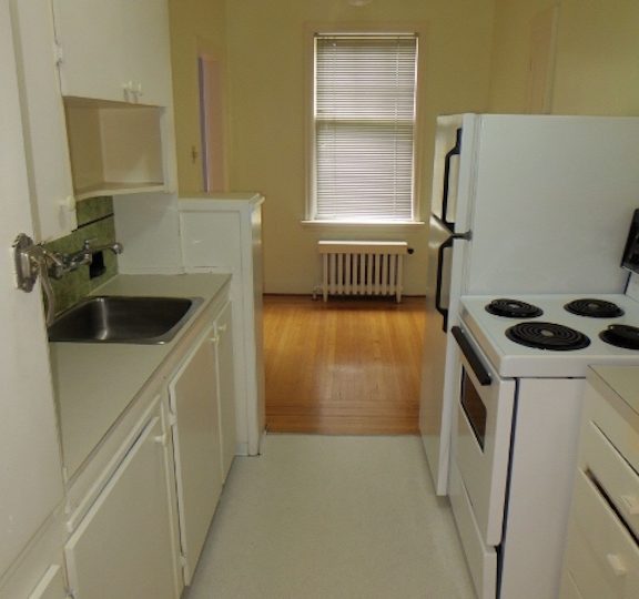 #7-1390 West 14th Ave, Vancouver V6H 1R1