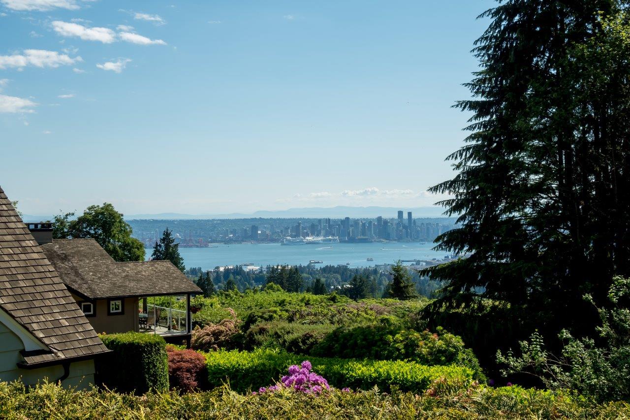 3884 Lonsdale Avenue, North Vancouver