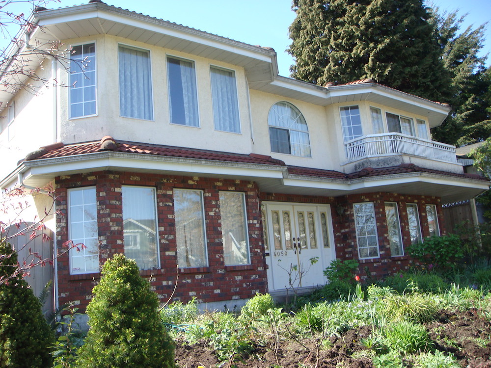 4050 McGill St, Burnaby, V5C 1M5