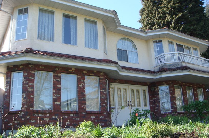 4050 McGill St, Burnaby, V5C 1M5