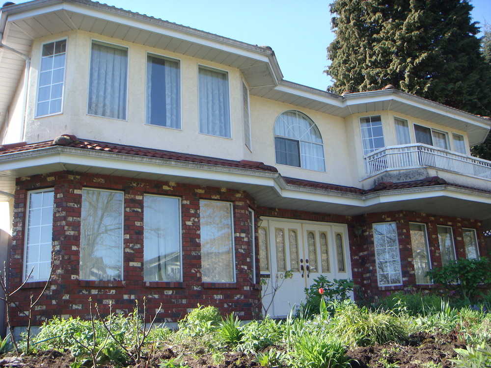 4050 McGill St, Burnaby, V5C 1M5