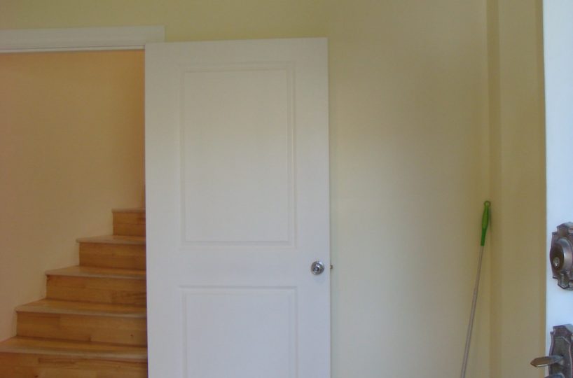 4050 McGill St, Burnaby, V5C 1M5