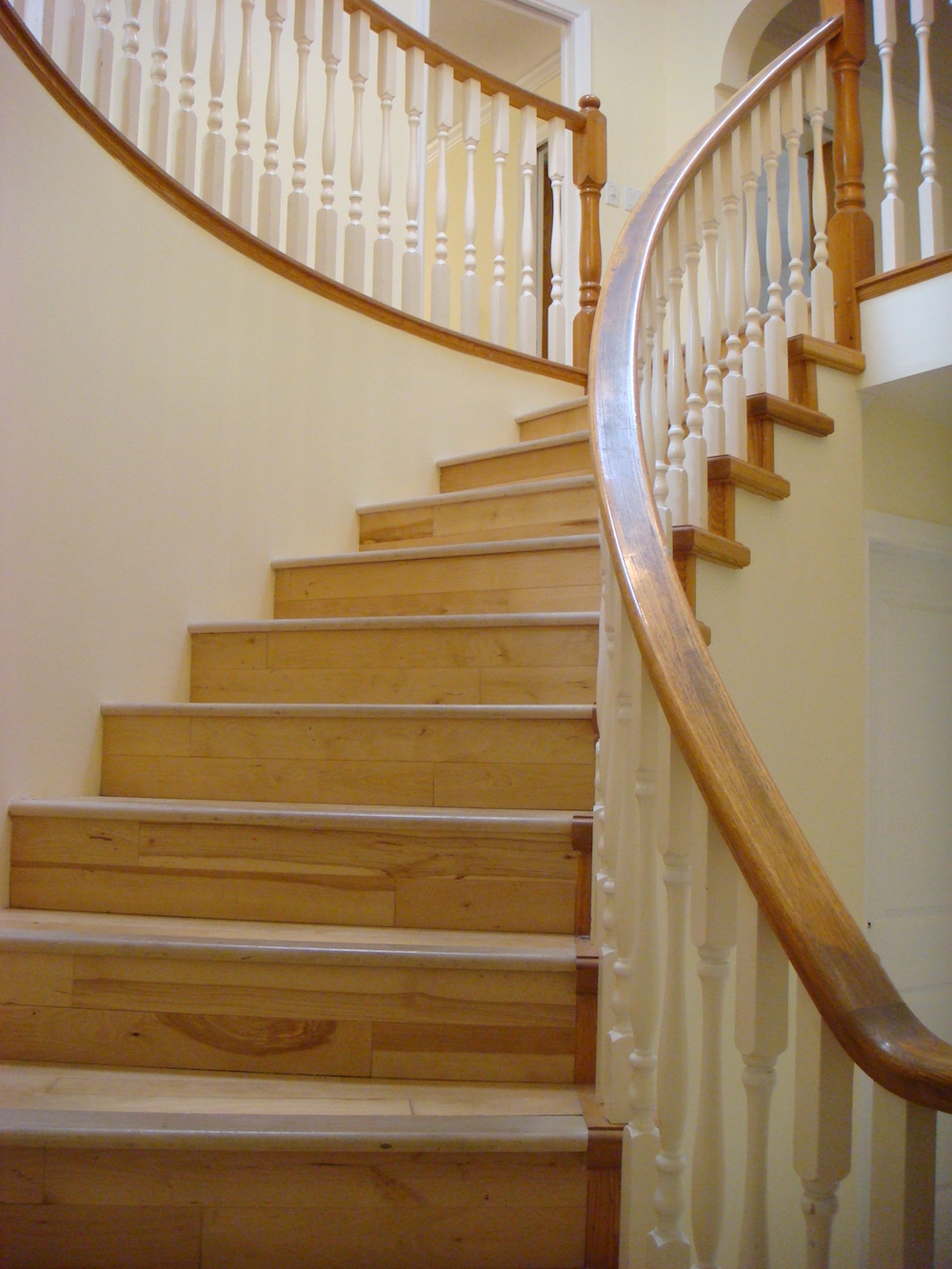 4050 McGill St, Burnaby, V5C 1M5