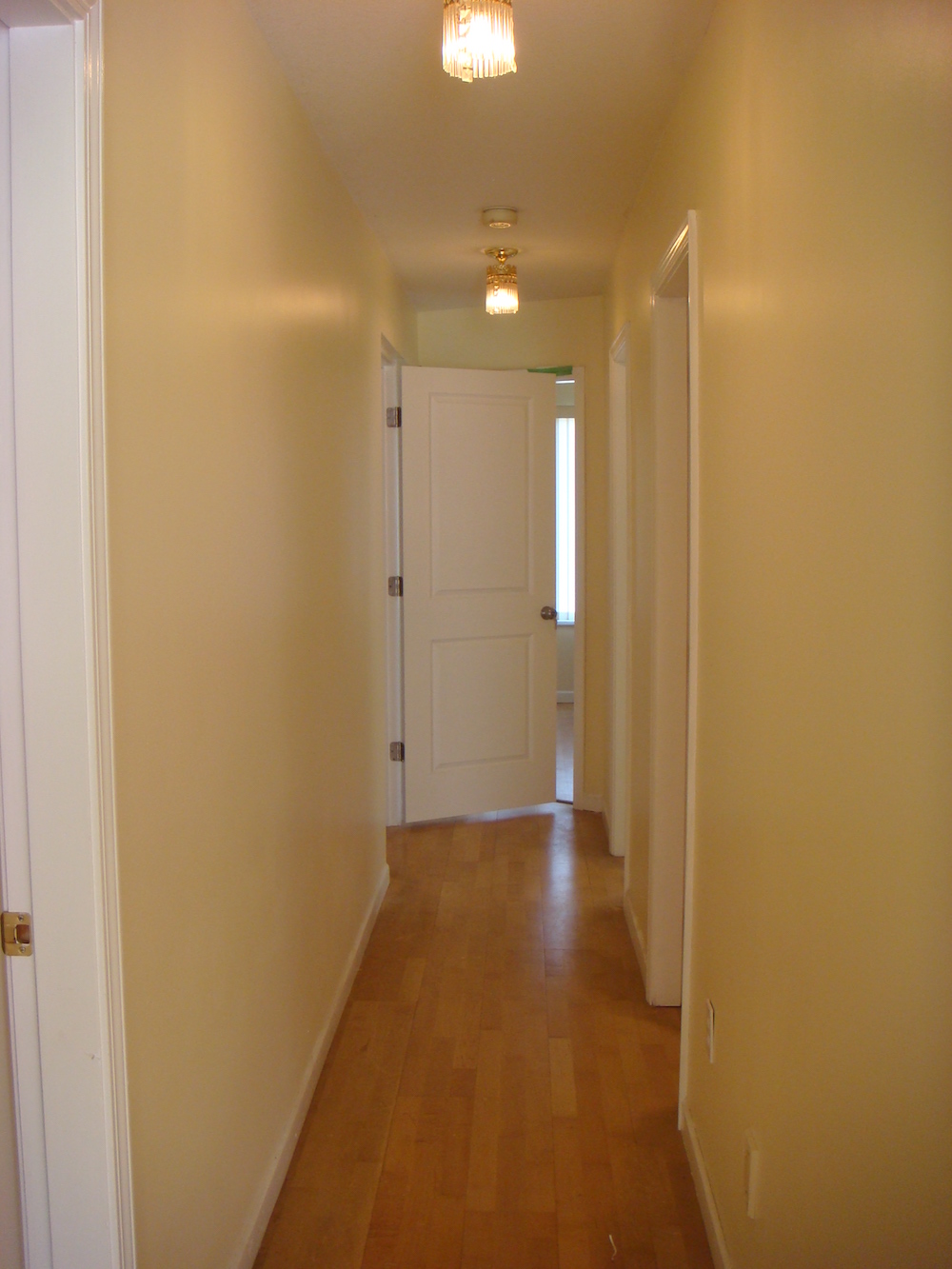 4050 McGill St, Burnaby, V5C 1M5