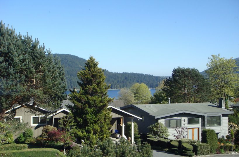 465 Felton Road, North Vancouver V7G 1L9