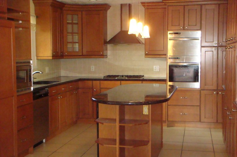 465 Felton Road, North Vancouver V7G 1L9