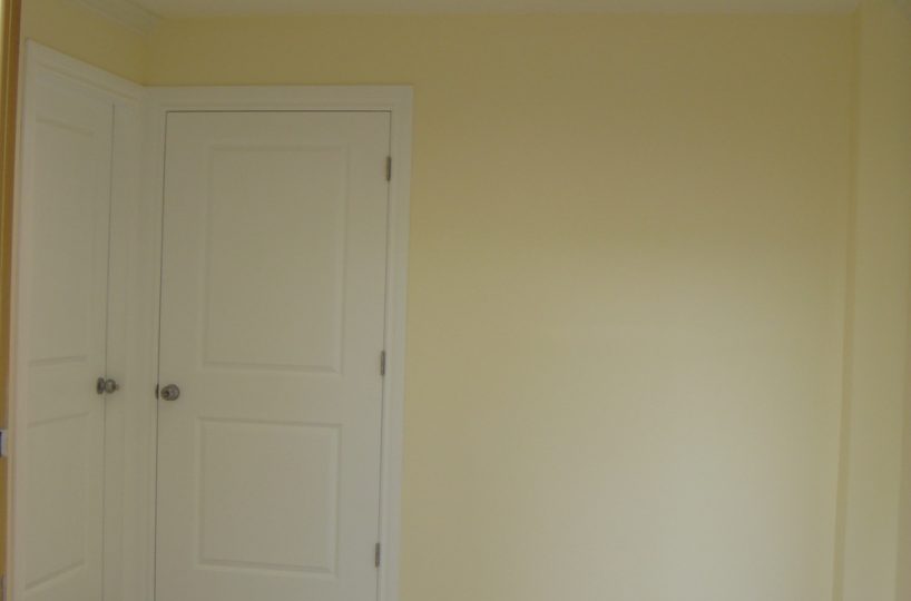 Ground Floor Suite - 4050 McGill St, Burnaby, V5C 1M5