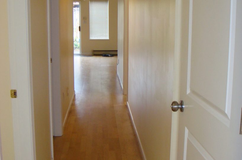 Ground Floor Suite - 4050 McGill St, Burnaby, V5C 1M5