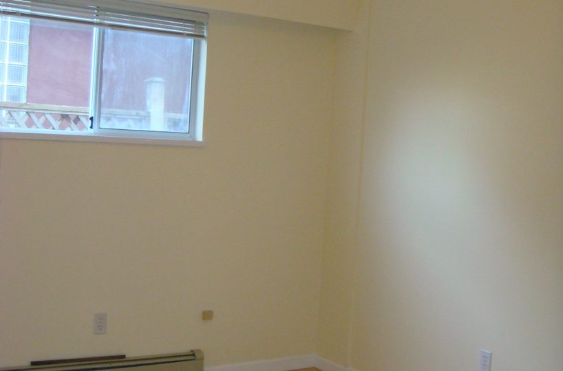 Ground Floor Suite - 4050 McGill St, Burnaby, V5C 1M5