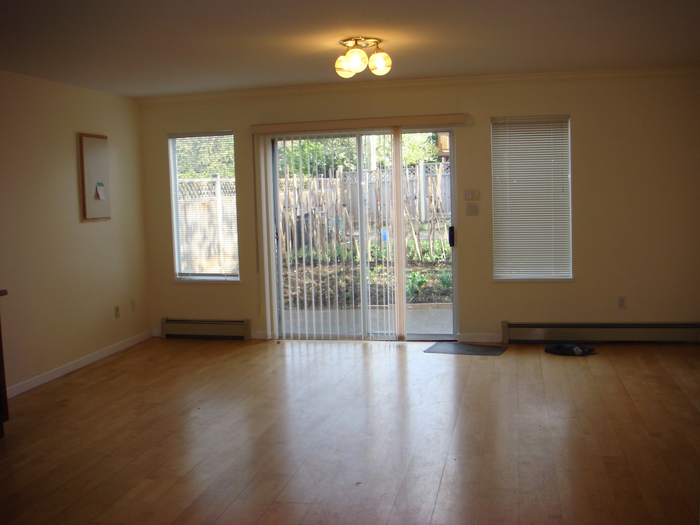 Ground Floor Suite - 4050 McGill St, Burnaby, V5C 1M5