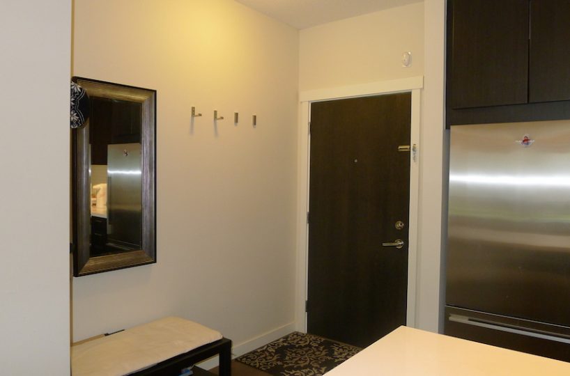 #107-717 Chesterfield Ave, 1 bed 1 bath