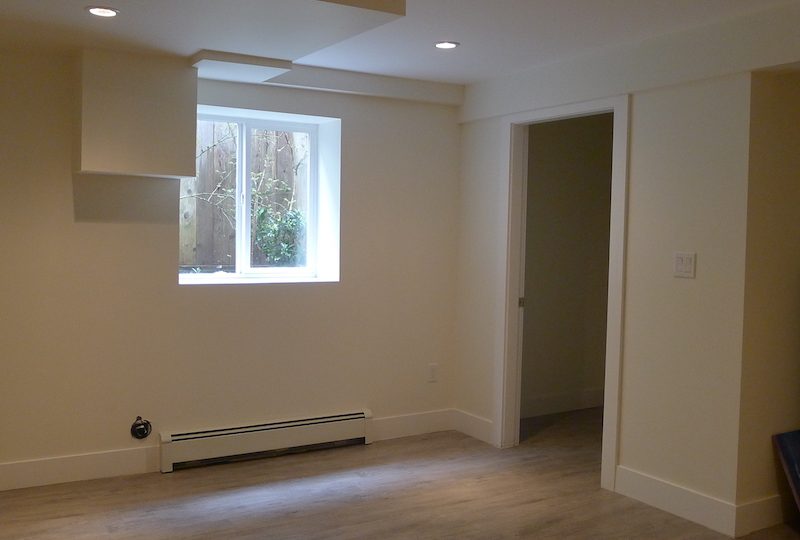 1019 Drayton Street, North Vancouver BC V7L 2C7