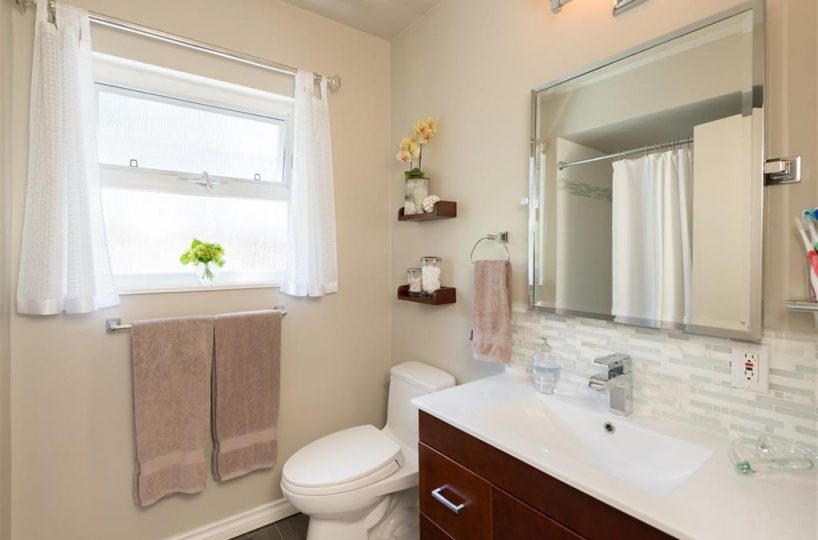 4553 Marineview Crescent, North Vancouver V7R 3P3