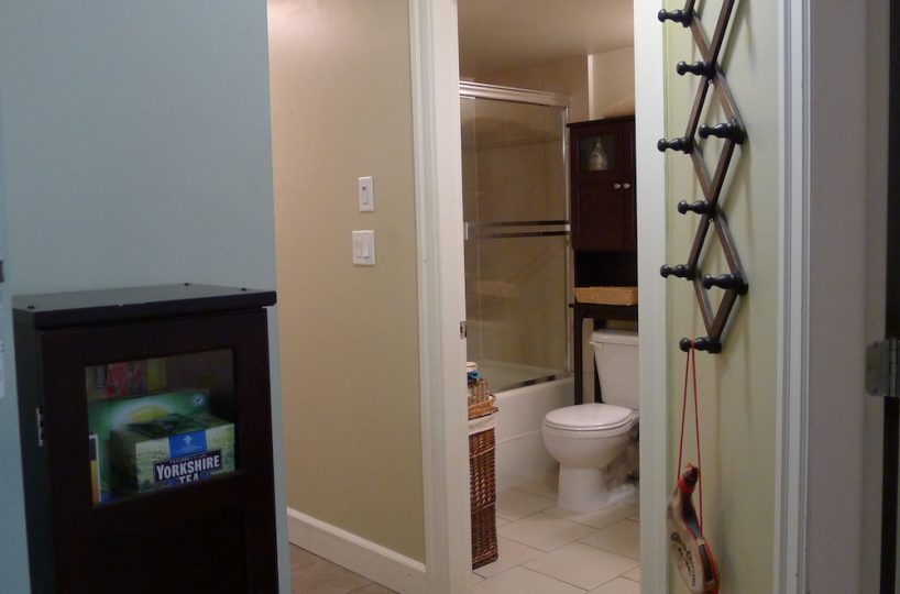 #303 – 1718 Venables Street, Vancouver, BC  V5L 2H4