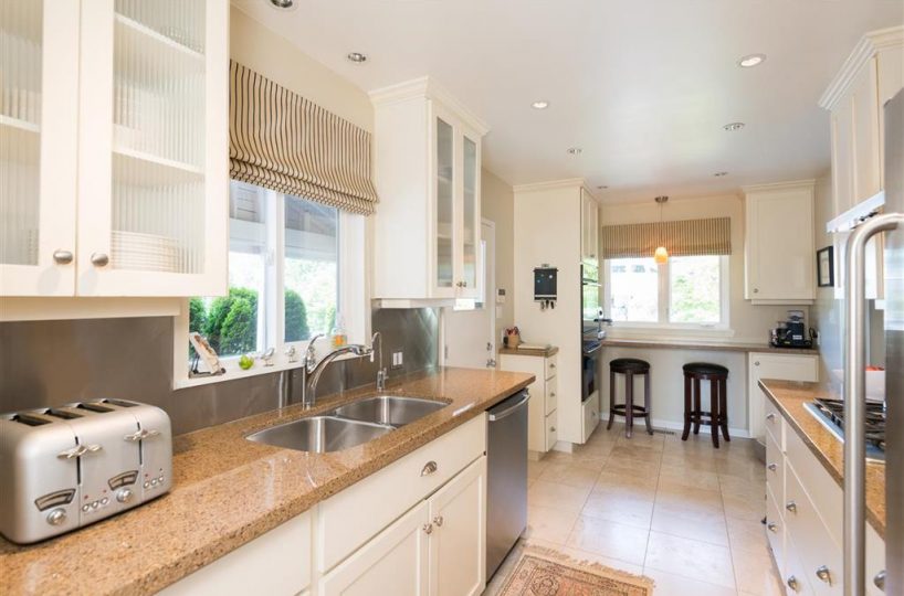 4553 Marineview Crescent, North Vancouver V7R 3P3