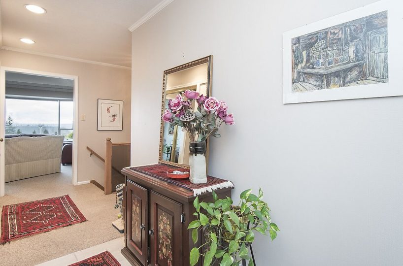 1120 Queens Avenue, West Vancouver V7S 2K2