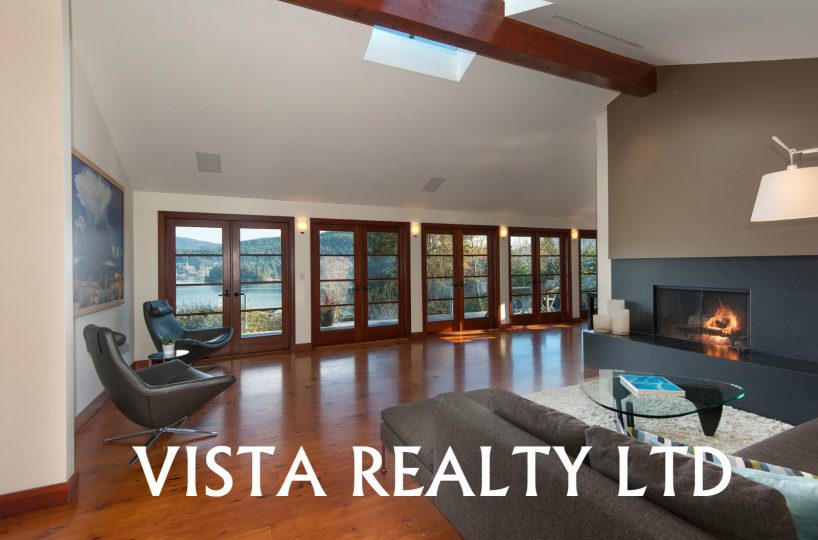 744 Roslyn Blvd, North Vancouver V7G 1P3