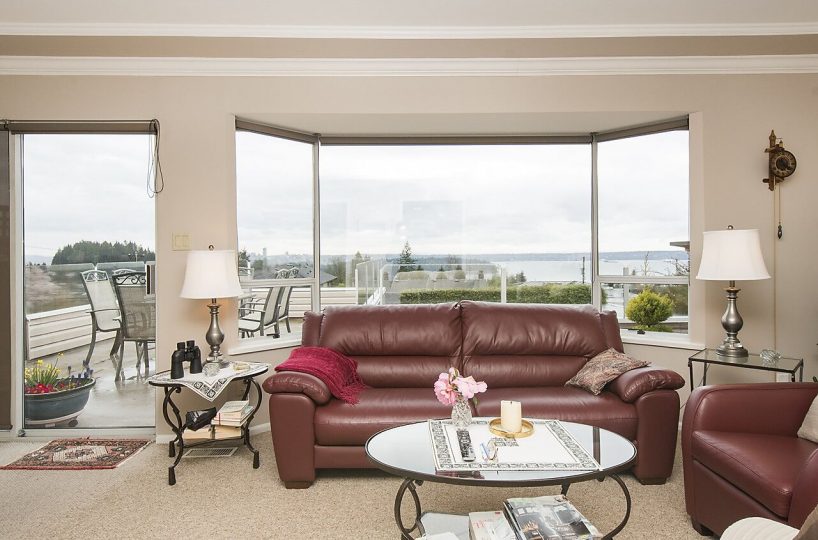 1120 Queens Avenue, West Vancouver V7S 2K2