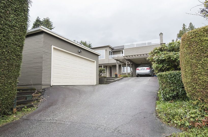 1120 Queens Avenue, West Vancouver V7S 2K2