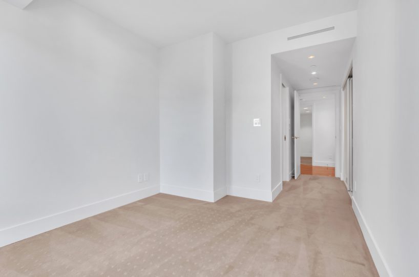 #3201 – 667 Howe Street, Vancouver, BC V6C 0B5