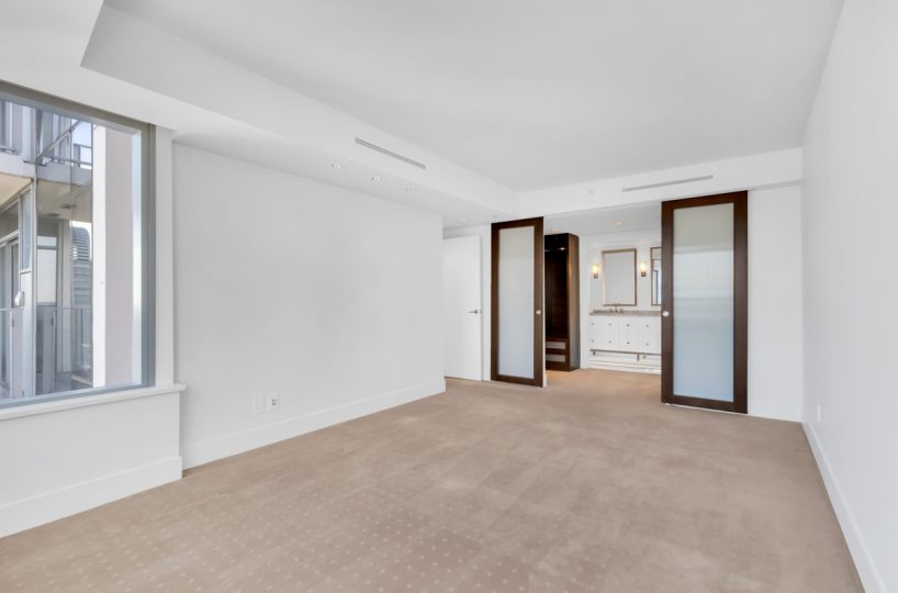 #3201 – 667 Howe Street, Vancouver, BC V6C 0B5