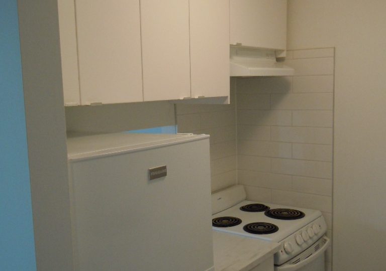 #814 - 2012 Fullerton Avenue, North Vancouver, BC V7P 3E3