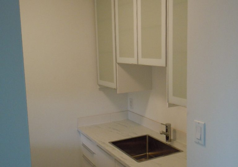 #814 - 2012 Fullerton Avenue, North Vancouver, BC V7P 3E3