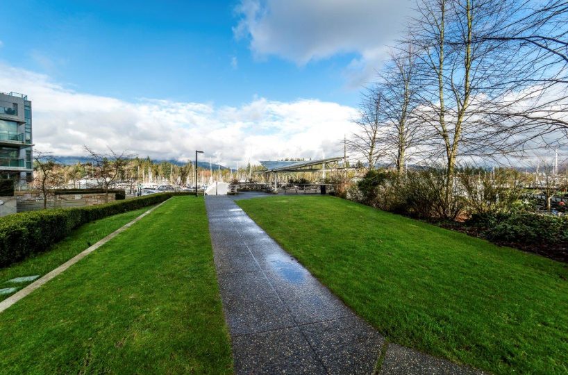 #1504 – 1680 Bayshore Drive, Vancouver V6G 3H6