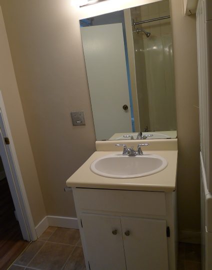 #3 – 1719 Yew Street, Vancouver V6K 3E8