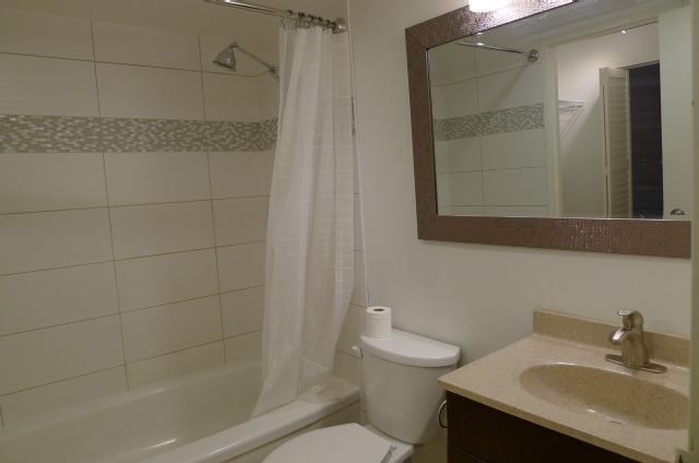 #206 – 9620 Manchester Drive, Burnaby V3N 4R2