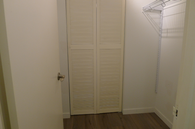 #206 – 9620 Manchester Drive, Burnaby V3N 4R2