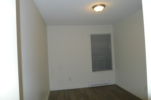 #206 – 9620 Manchester Drive, Burnaby V3N 4R2