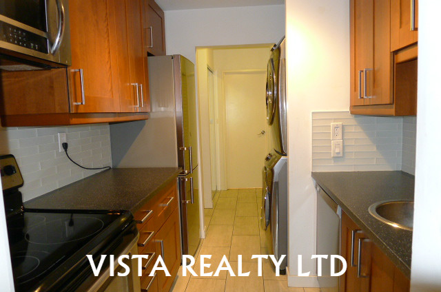 #206 – 9620 Manchester Drive, Burnaby V3N 4R2