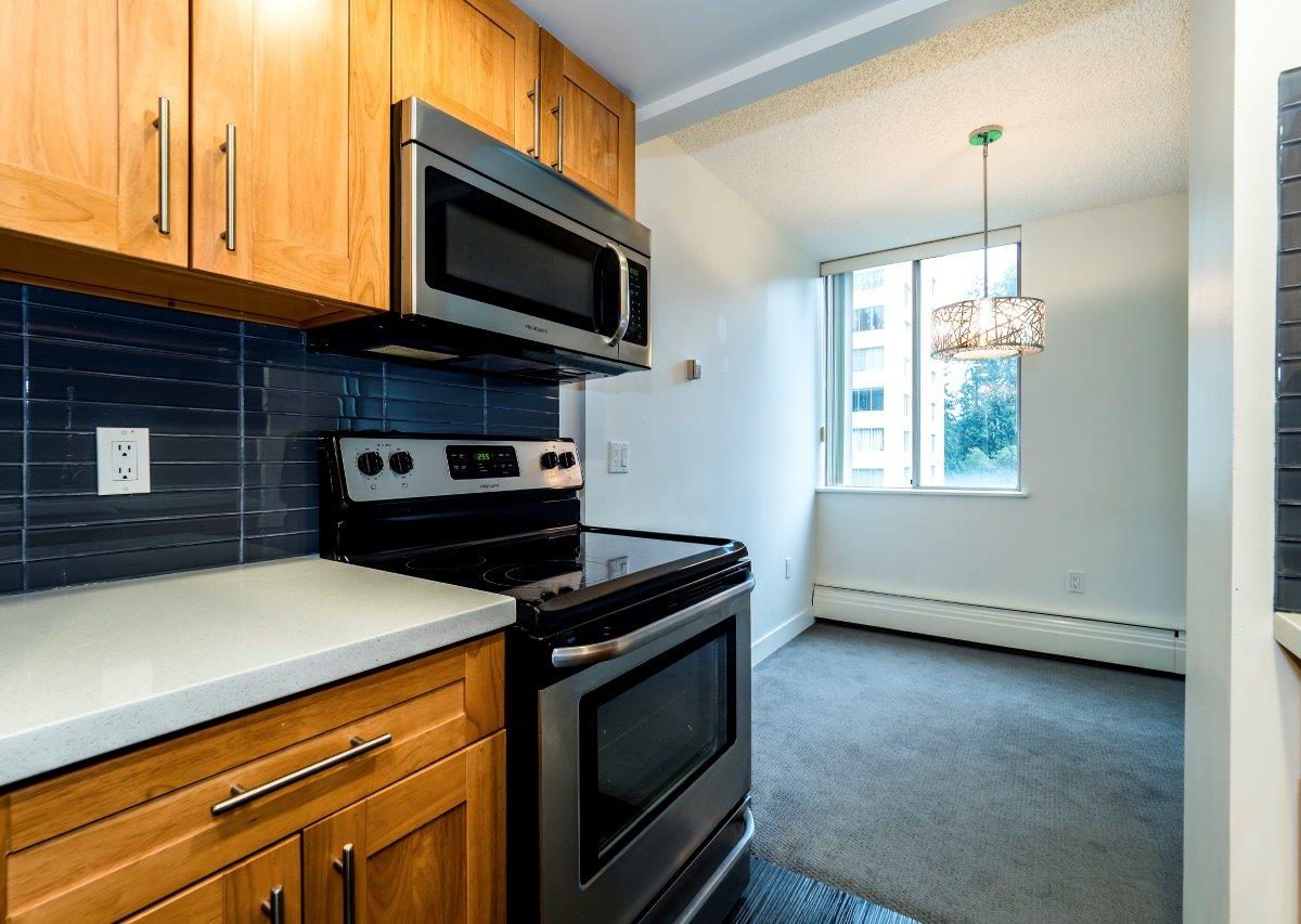 #209 - 2008 Fullerton Avenue, North Vancouver, BC V7P 3G7