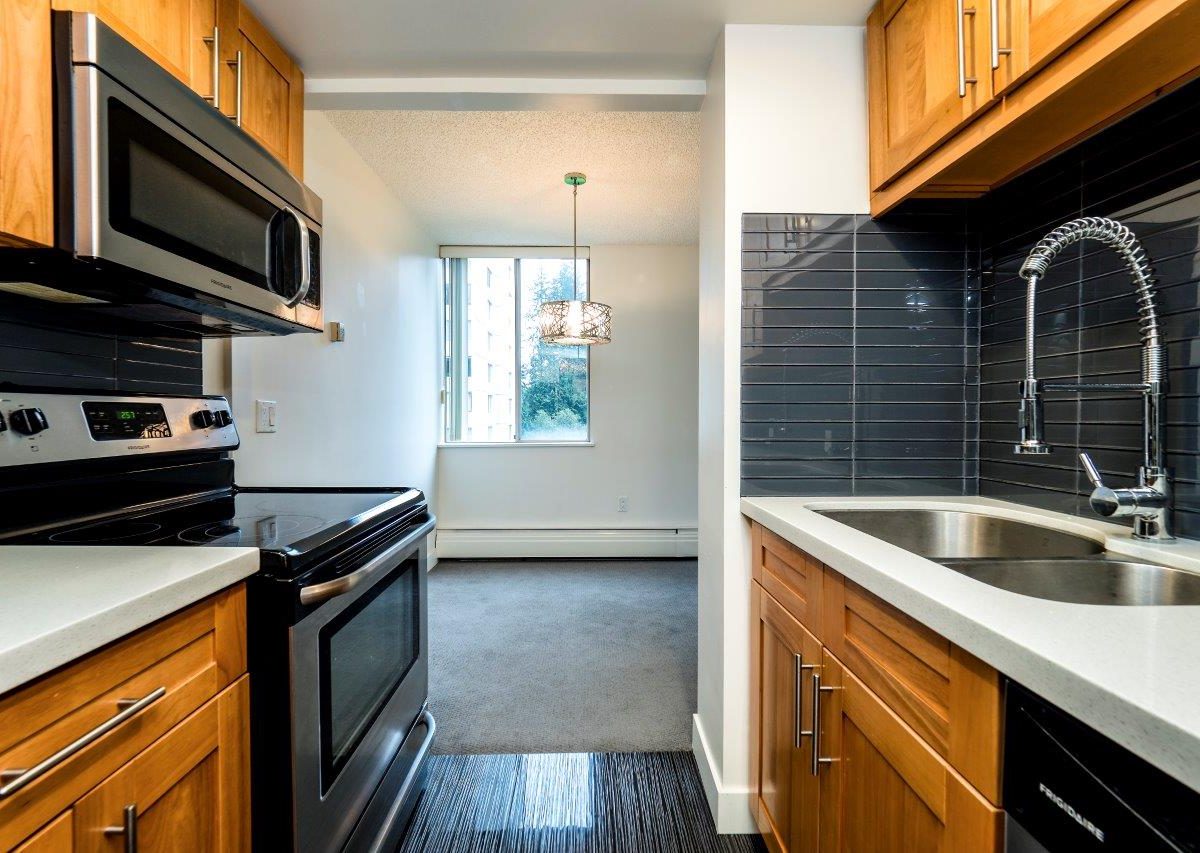 #209 - 2008 Fullerton Avenue, North Vancouver, BC V7P 3G7