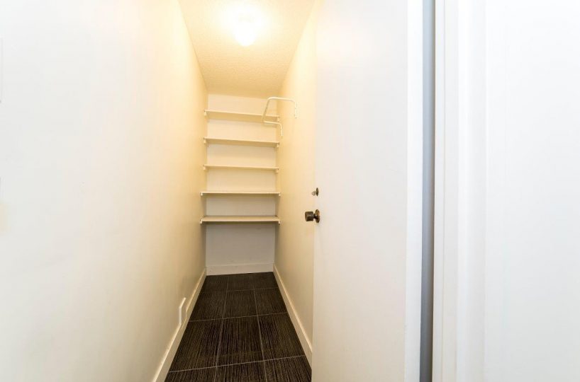 #209 - 2008 Fullerton Avenue, North Vancouver, BC V7P 3G7