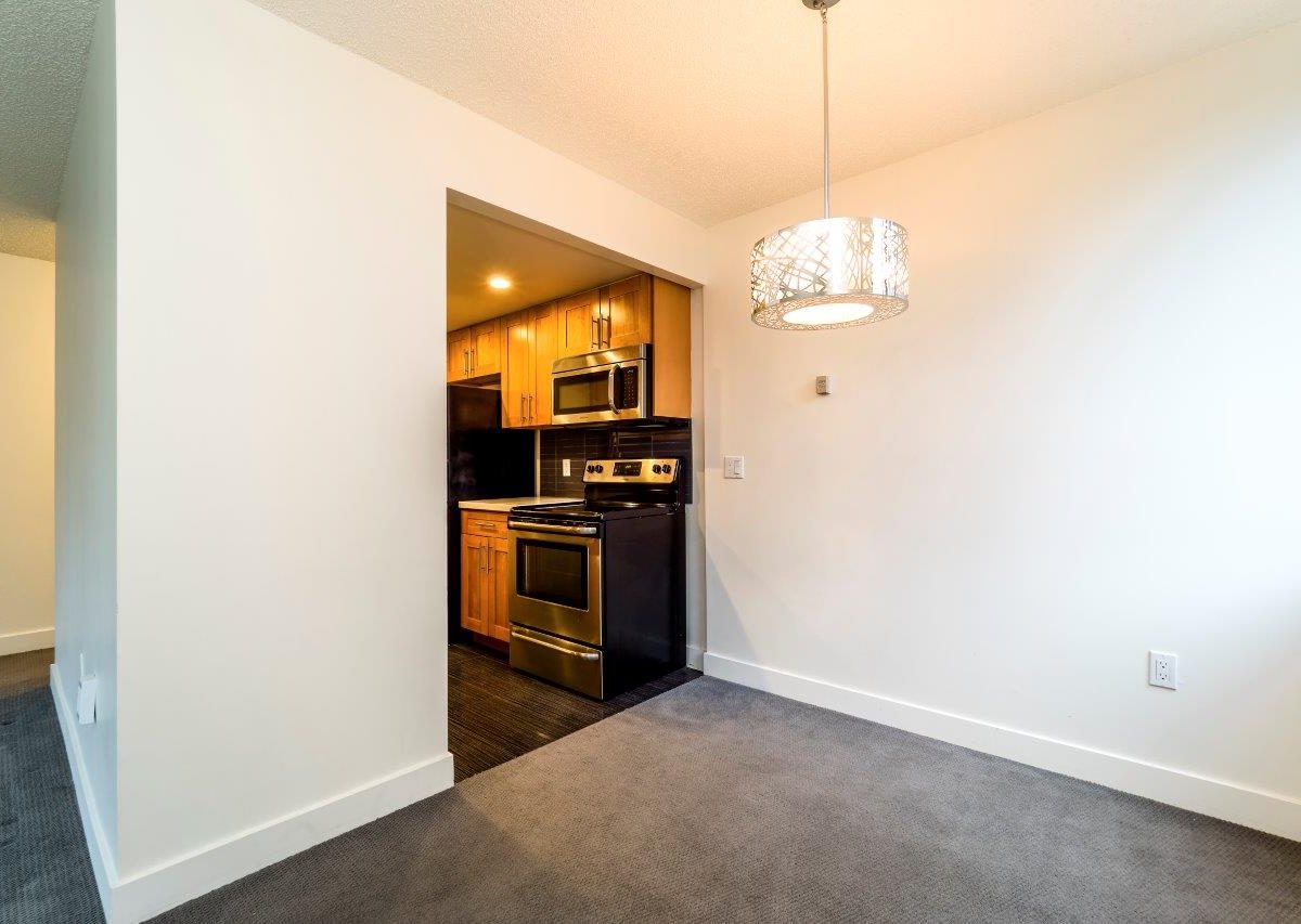 #209 - 2008 Fullerton Avenue, North Vancouver, BC V7P 3G7