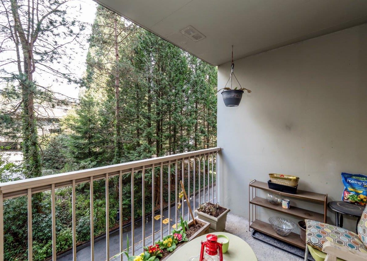 #401 - 2012 Fullerton Avenue, North Vancouver, BC V7P 3E3