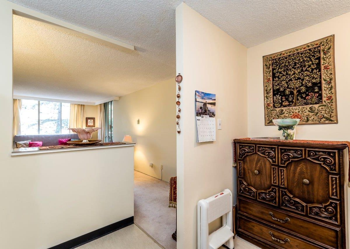 #401 - 2012 Fullerton Avenue, North Vancouver, BC V7P 3E3