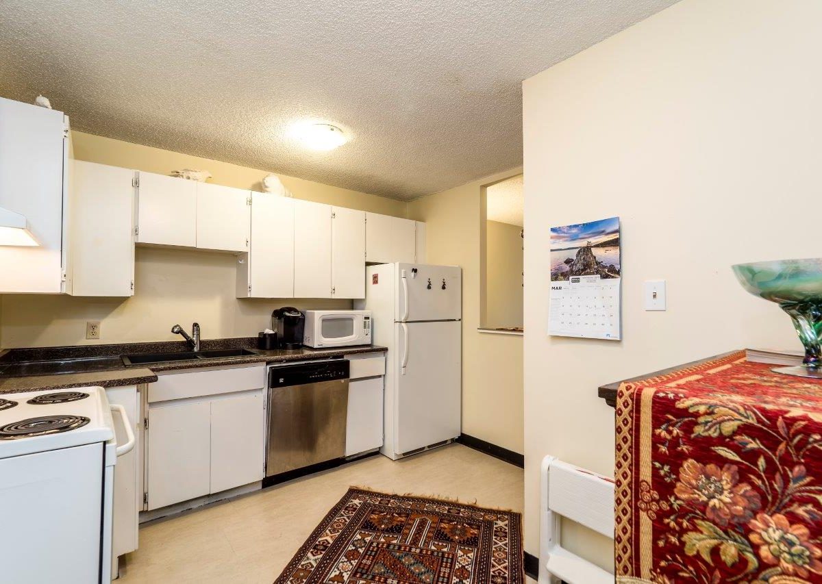 #401 - 2012 Fullerton Avenue, North Vancouver, BC V7P 3E3