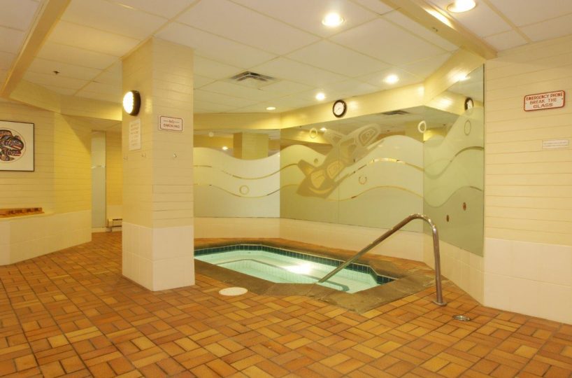 #209 - 2008 Fullerton Avenue, North Vancouver, BC V7P 3G7