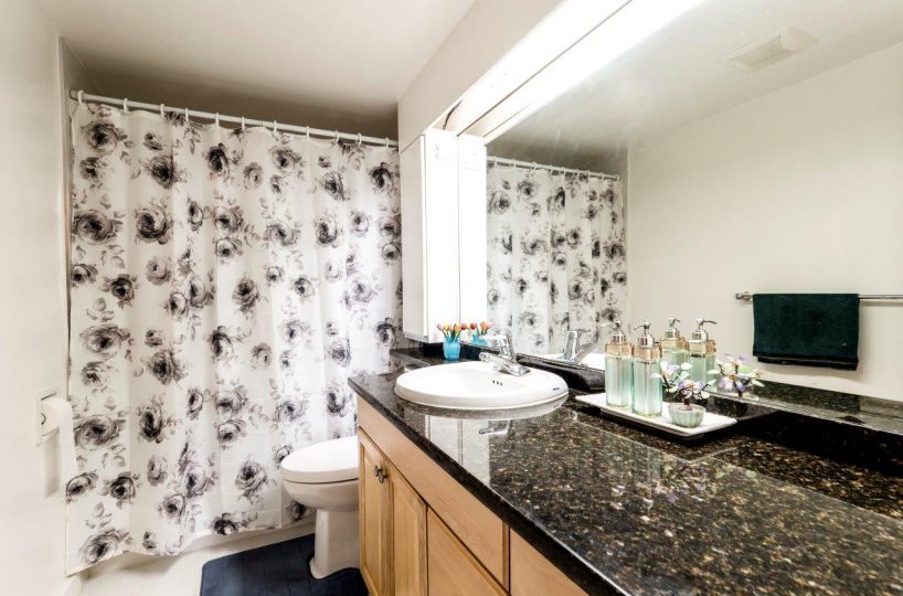 #404 - 2008 Fullerton Avenue, North Vancouver, BC V7P 3G7
