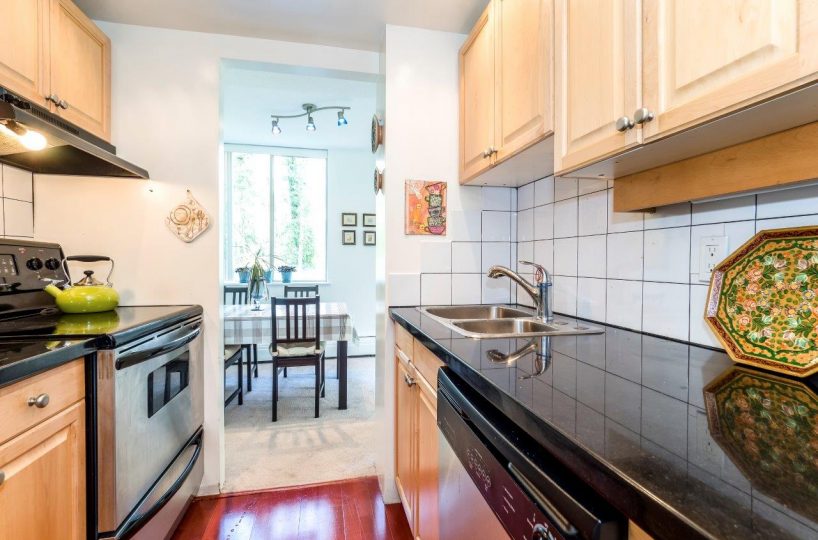 #404 - 2008 Fullerton Avenue, North Vancouver, BC V7P 3G7