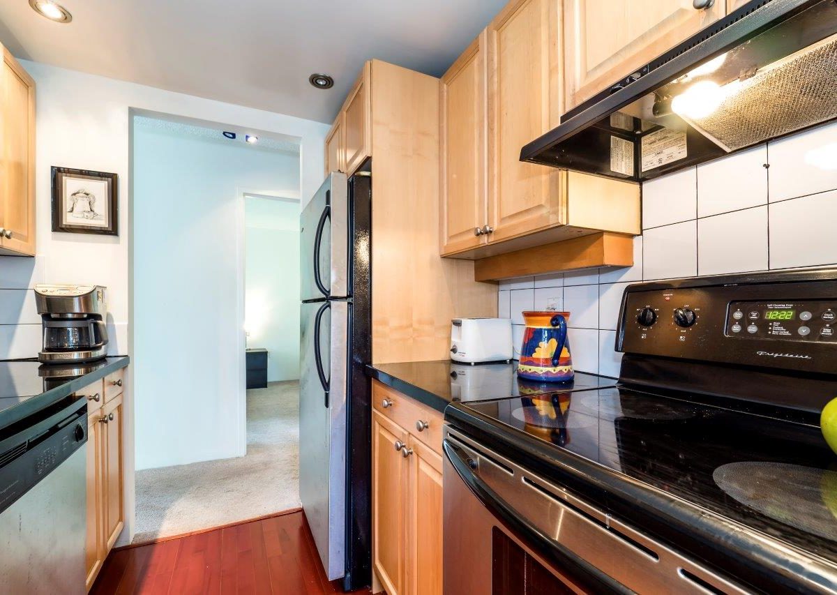 #404 - 2008 Fullerton Avenue, North Vancouver, BC V7P 3G7