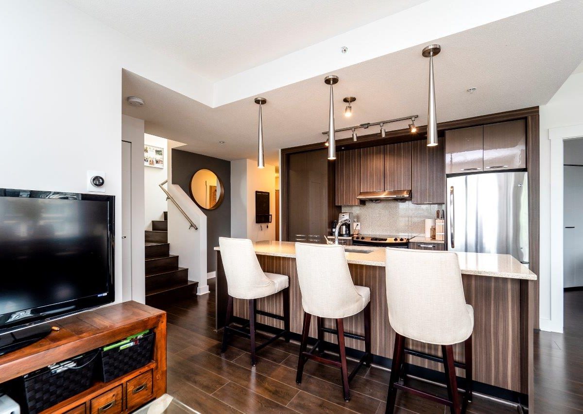 #409 - 733 W 14th Street, North Vancouver, BC, V7M 0C6