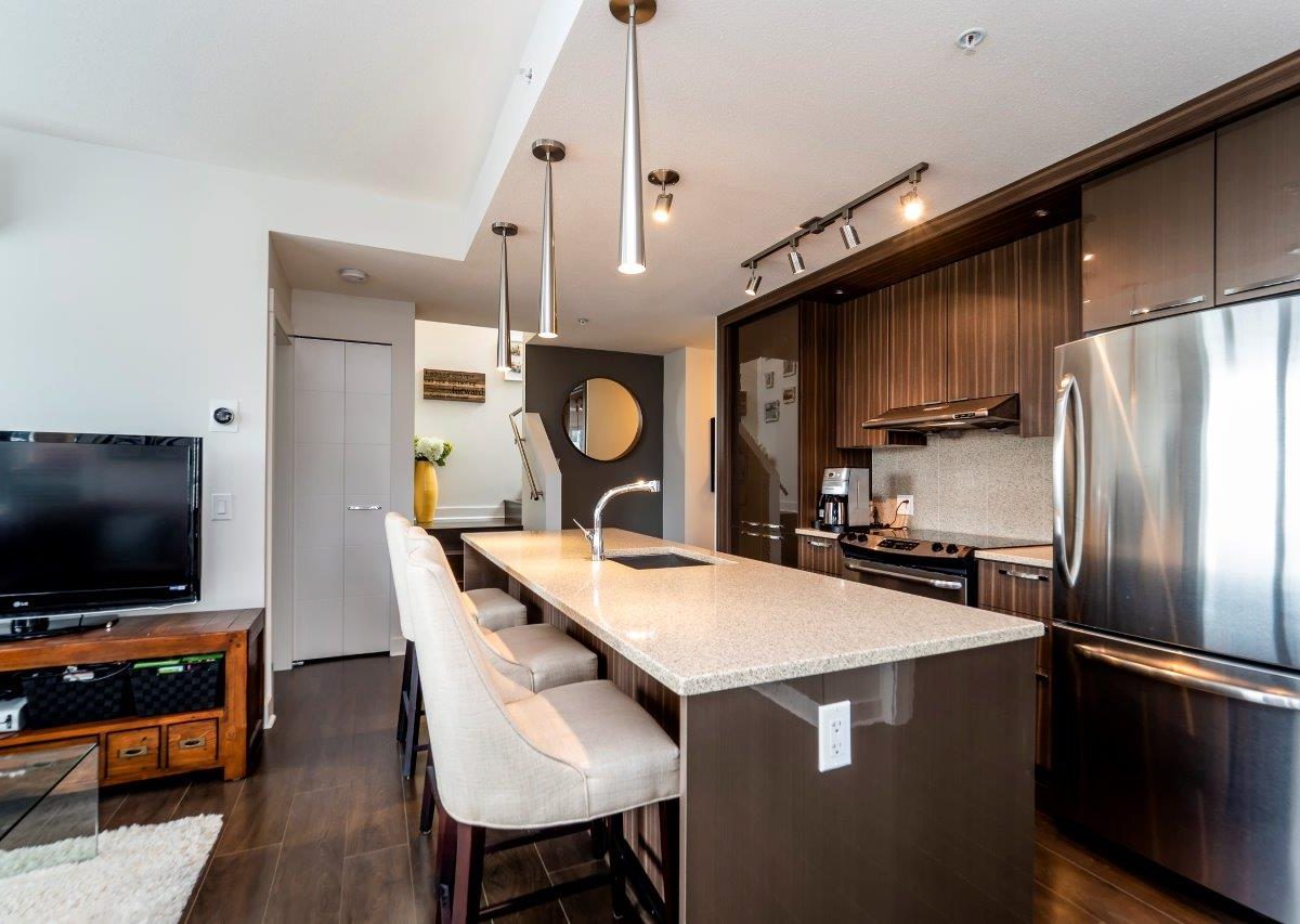 #409 - 733 W 14th Street, North Vancouver, BC, V7M 0C6